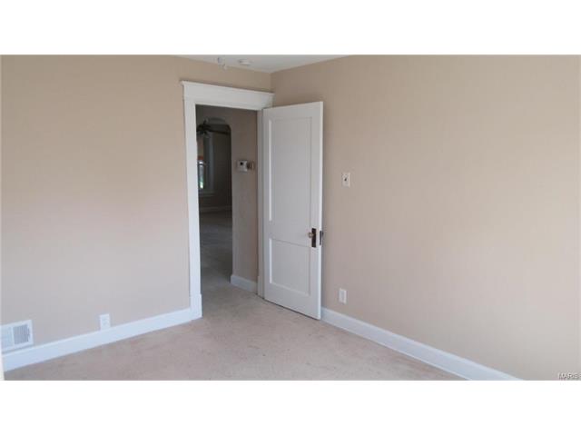 3706 Risch Ave, Saint Louis, MO 63125 photo 10