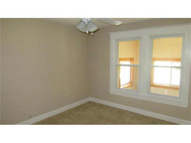 3706 Risch Ave, Saint Louis, MO 63125 photo 6