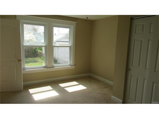 3706 Risch Ave, Saint Louis, MO 63125 photo 9
