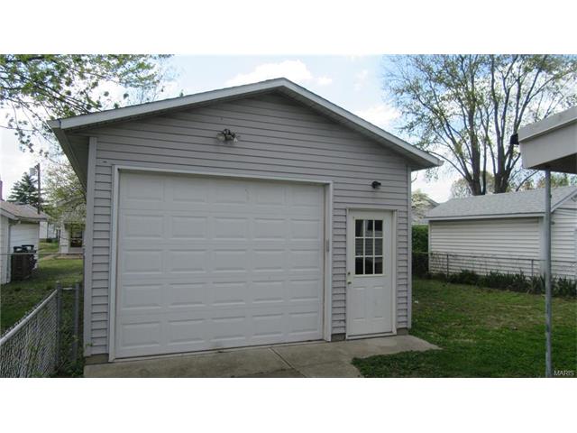 3706 Risch Ave, Saint Louis, MO 63125 photo 12