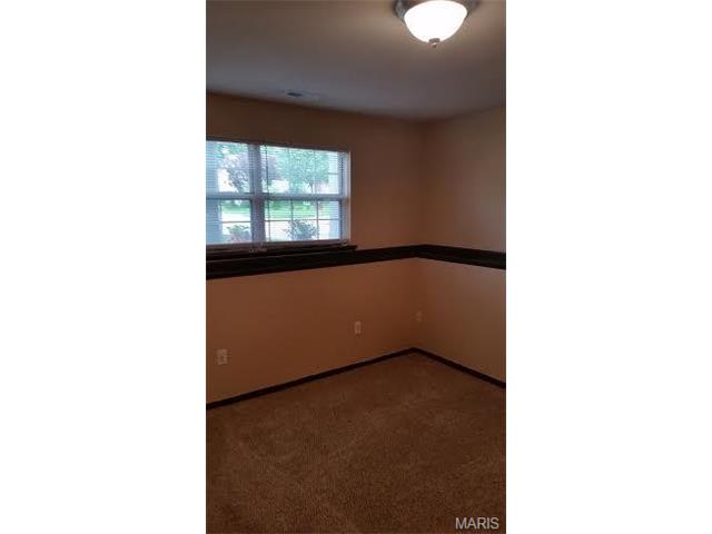 512 Durango Dr, O'fallon, MO 63368 photo 9