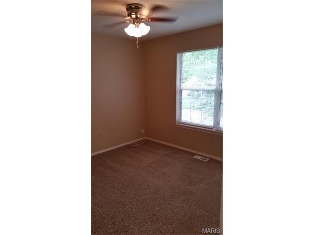 512 Durango Dr, O'fallon, MO 63368 photo 10