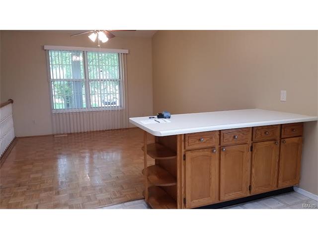 512 Durango Dr, O'fallon, MO 63368 photo 5
