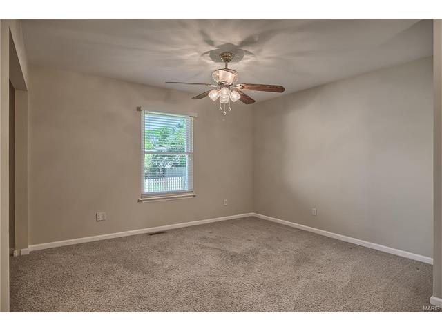 442 Governor Ct, Ballwin, MO 63021 photo 22