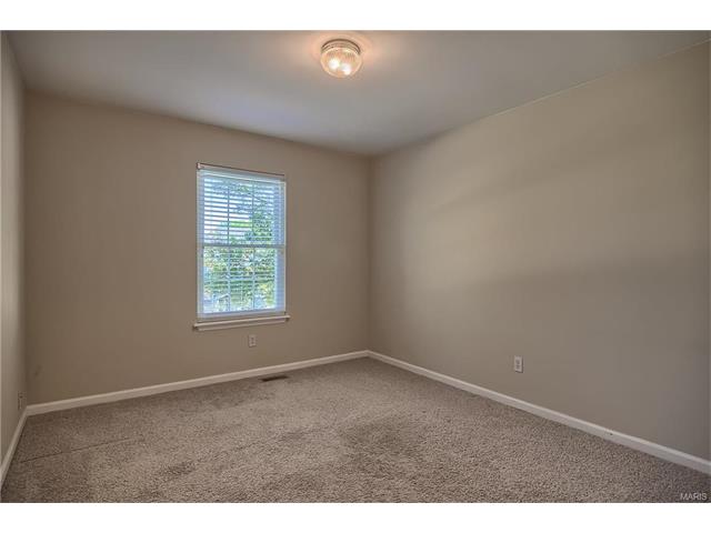 442 Governor Ct, Ballwin, MO 63021 photo 23