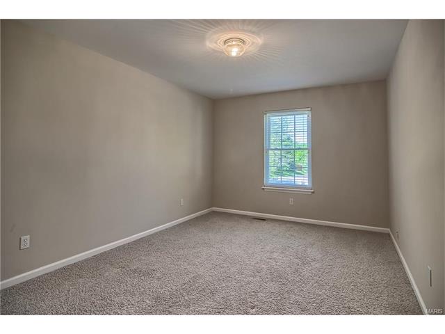 442 Governor Ct, Ballwin, MO 63021 photo 24