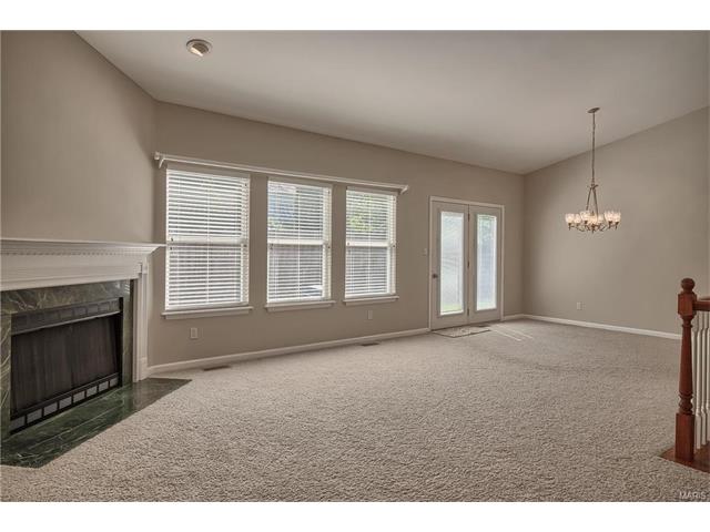 442 Governor Ct, Ballwin, MO 63021 photo 7