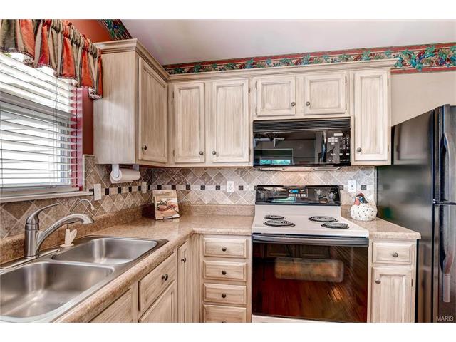 16338 Black Cherry Dr, Grover, MO 63040 photo 10