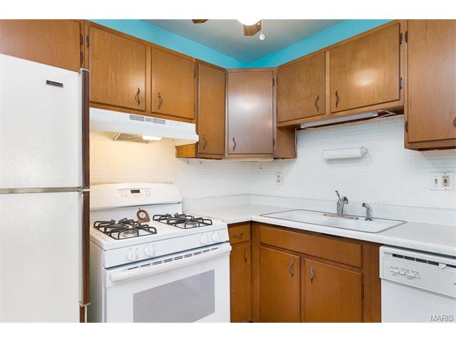 9502 Minerva Ave, Saint Louis, MO 63114 photo 12