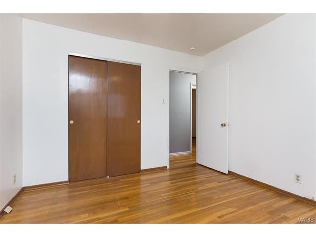 9502 Minerva Ave, Saint Louis, MO 63114 photo 18