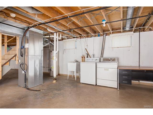 9502 Minerva Ave, Saint Louis, MO 63114 photo 13