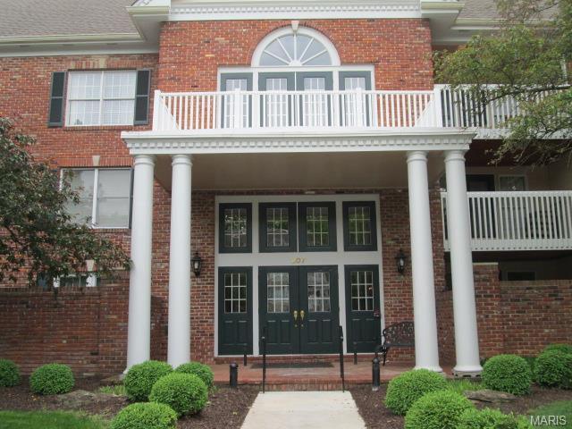 207 Ambridge Ct #302, Chesterfield, MO 63017 photo 1