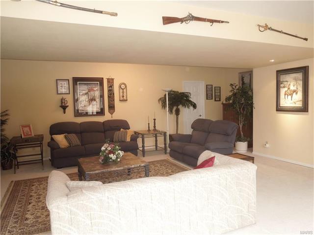 981 Timber Gln, Ballwin, MO 63021 photo 34