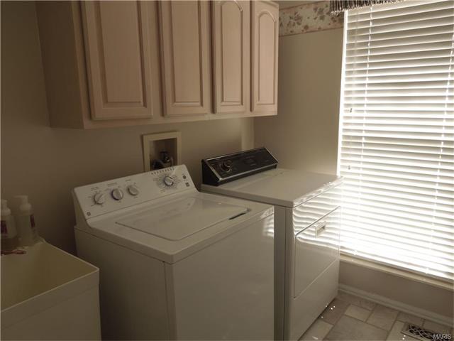 981 Timber Gln, Ballwin, MO 63021 photo 19
