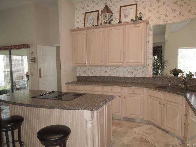 981 Timber Gln, Ballwin, MO 63021 photo 10