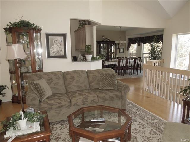 981 Timber Gln, Ballwin, MO 63021 photo 15