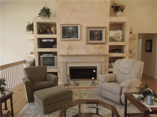 981 Timber Gln, Ballwin, MO 63021 photo 11
