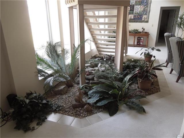 981 Timber Gln, Ballwin, MO 63021 photo 37