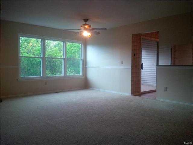 568 Oak Ridge Trl, Ballwin, MO 63021 photo 5