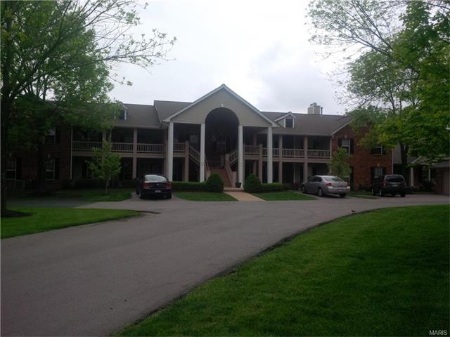 568 Oak Ridge Trl, Ballwin, MO 63021 photo 1