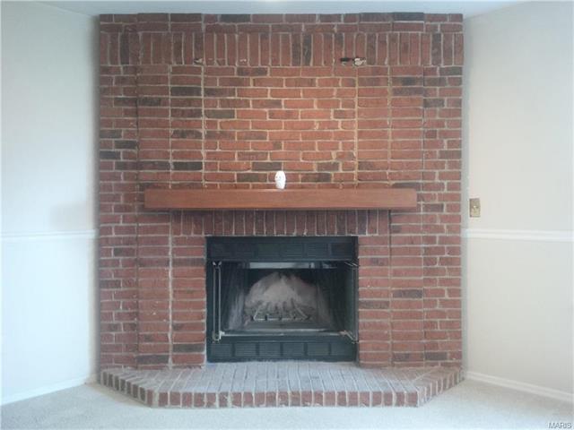 568 Oak Ridge Trl, Ballwin, MO 63021 photo 4