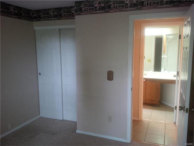 568 Oak Ridge Trl, Ballwin, MO 63021 photo 11