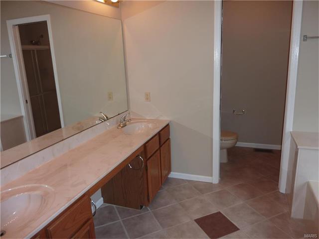 28 President Dr, O'fallon, MO 63368 photo 18