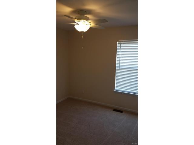 705 Hyde Dr, O'fallon, MO 63366 photo 8