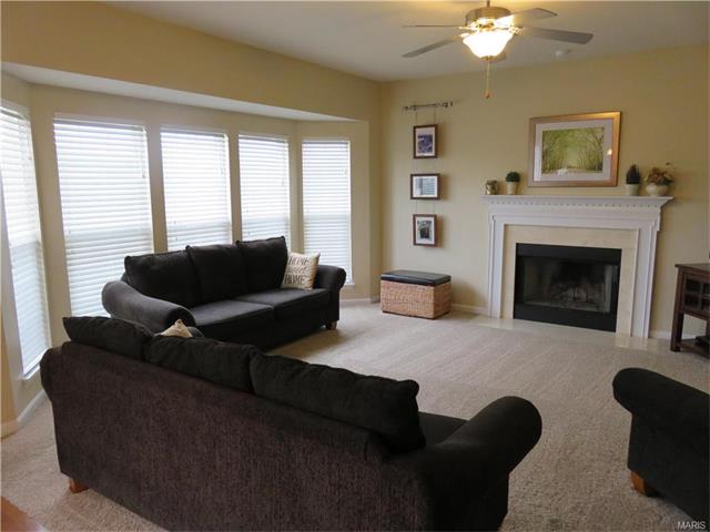 2 Doe Valley Ct, O'fallon, MO 63366 photo 2