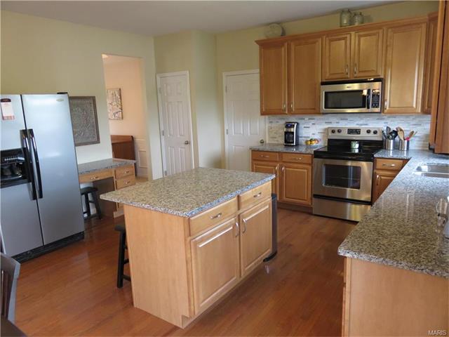 2 Doe Valley Ct, O'fallon, MO 63366 photo 4
