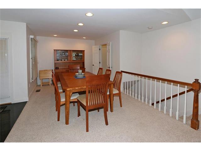 811 Stone Canyon Dr, Ballwin, MO 63021 photo 4