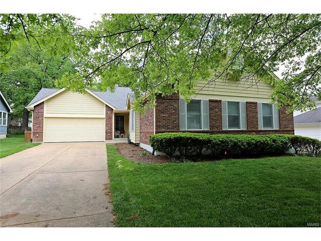 811 Stone Canyon Dr, Ballwin, MO 63021 photo 1