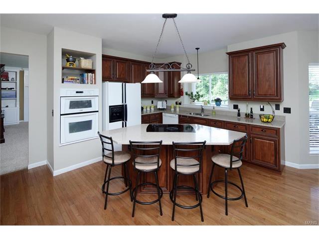 939 Crown Pointe Estates Dr, Wildwood, MO 63021 photo 4