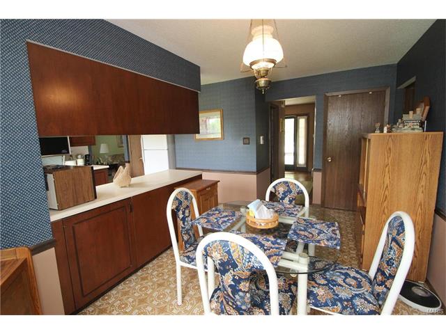 717 Oak Meadows Ct, Ballwin, MO 63021 photo 14
