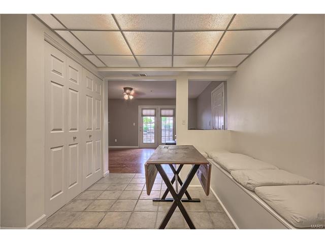 100 Towne Square Ct #B, Eureka, MO 63025 photo 5