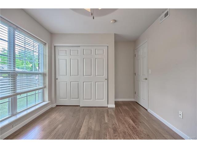 100 Towne Square Ct #B, Eureka, MO 63025 photo 14