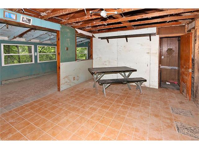 15 W Spring River Ranch Rd, Eureka, MO 63025 photo 4