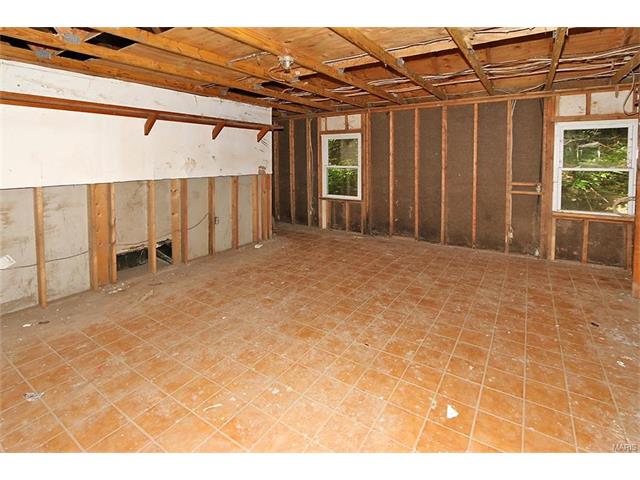 15 W Spring River Ranch Rd, Eureka, MO 63025 photo 10