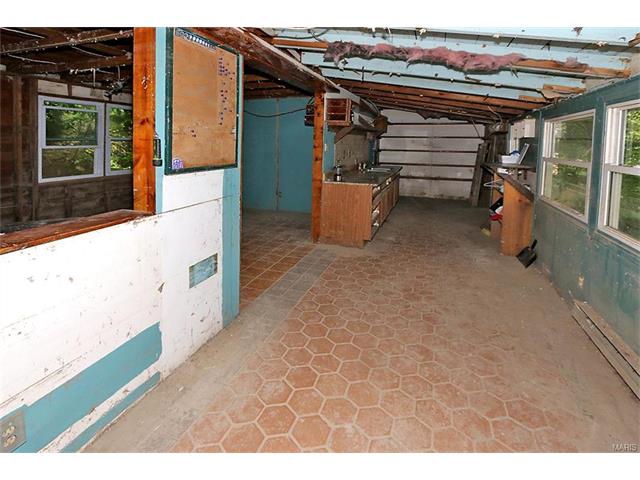 15 W Spring River Ranch Rd, Eureka, MO 63025 photo 8