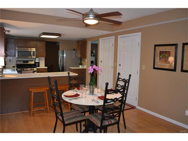 1584 Greenfield Xing, Ballwin, MO 63021 photo 20