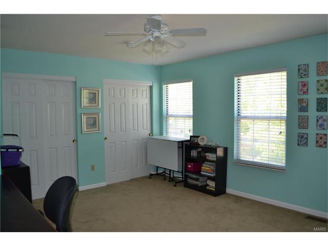 1584 Greenfield Xing, Ballwin, MO 63021 photo 8