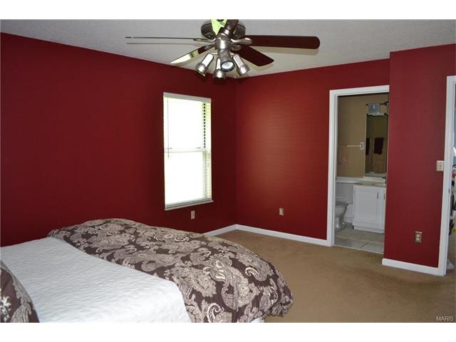 1584 Greenfield Xing, Ballwin, MO 63021 photo 22