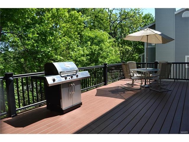 1584 Greenfield Xing, Ballwin, MO 63021 photo 15