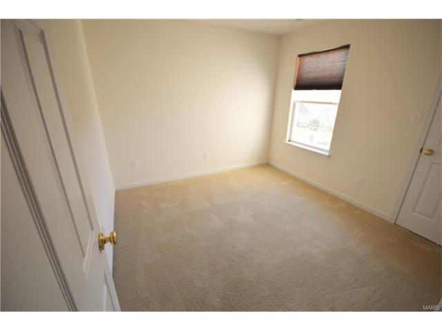 308 Wild Oak Dr, O'fallon, MO 63368 photo 9