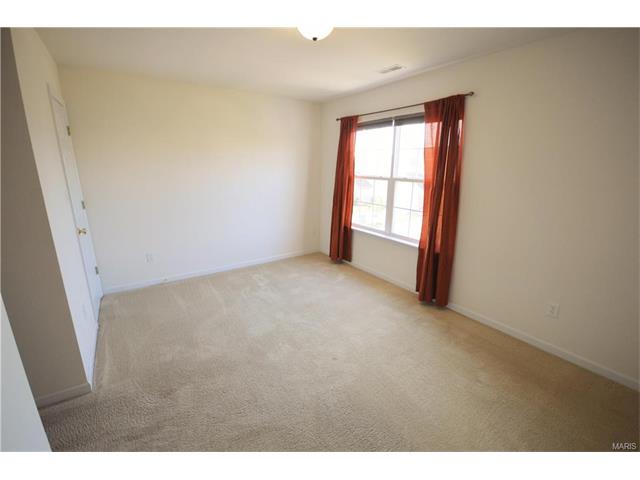 308 Wild Oak Dr, O'fallon, MO 63368 photo 8