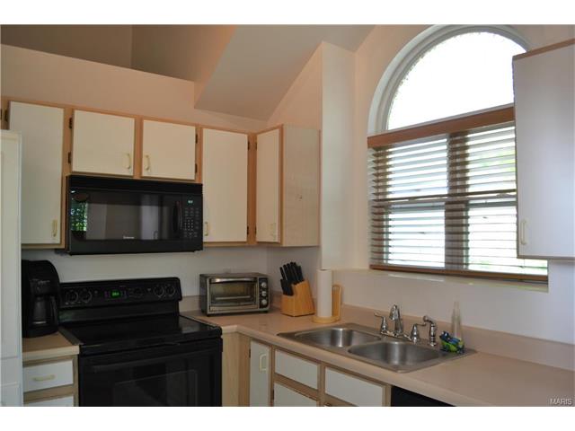 144 Cascade Terrace Dr, Ballwin, MO 63021 photo 6