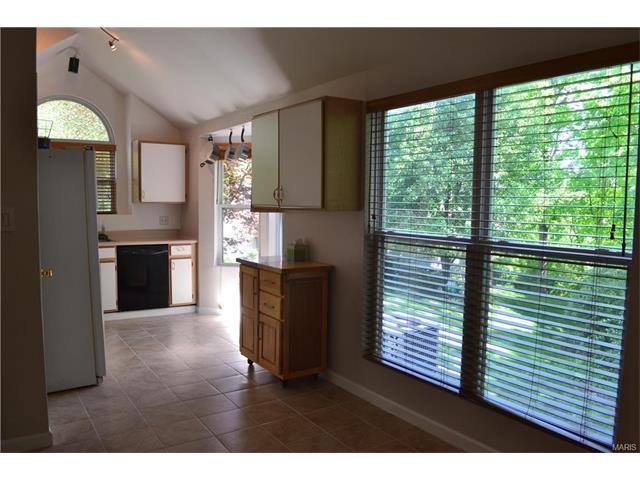 144 Cascade Terrace Dr, Ballwin, MO 63021 photo 9