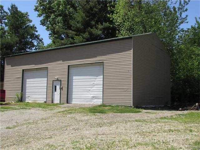 610 Blanche Dr, Saint Charles, MO 63303 photo 4