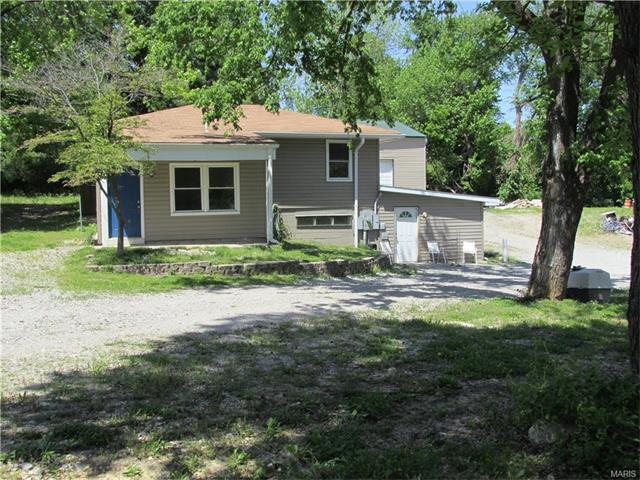 610 Blanche Dr, Saint Charles, MO 63303 photo 1