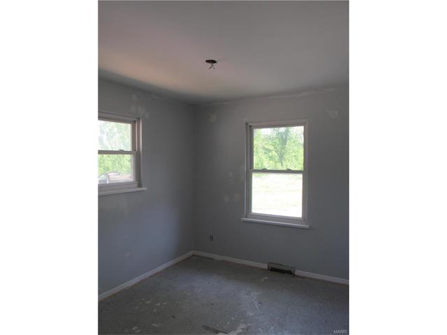 610 Blanche Dr, Saint Charles, MO 63303 photo 14